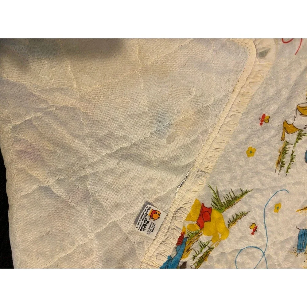 VTG Winnie The Pooh Tigger Eeyore Piglet AOP Quilted Ribbed Crib Baby Blanket
